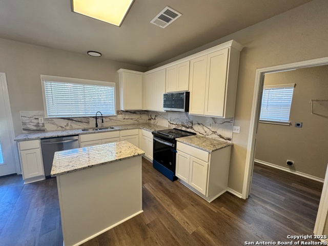 Image 22 of 25 For 15203 Preston Pass Dr