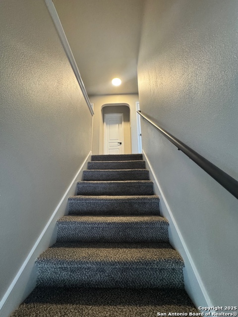 Image 4 of 25 For 15203 Preston Pass Dr