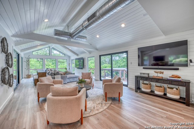 Image 16 of 101 For 2865 Edgegrove