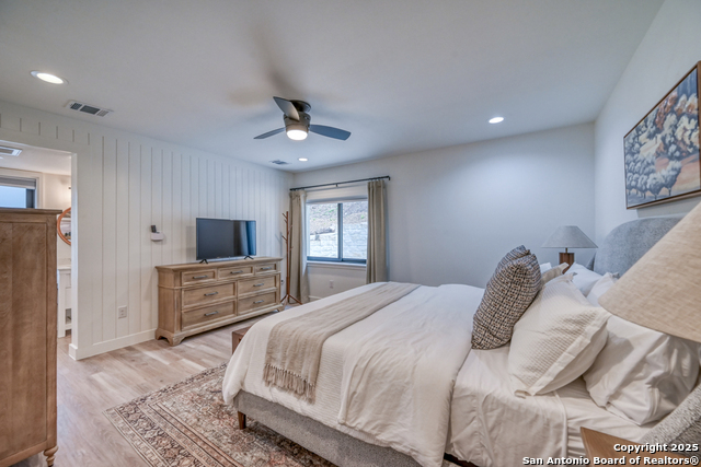 Image 35 of 101 For 2865 Edgegrove