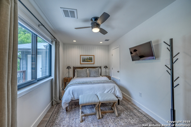 Image 36 of 101 For 2865 Edgegrove