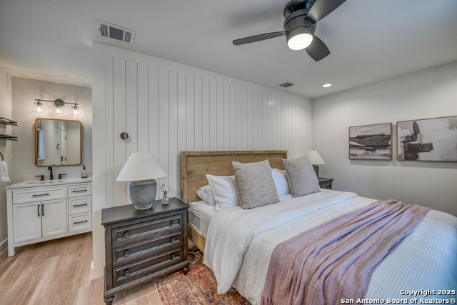 Image 37 of 101 For 2865 Edgegrove