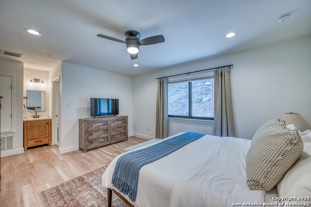 Image 39 of 101 For 2865 Edgegrove