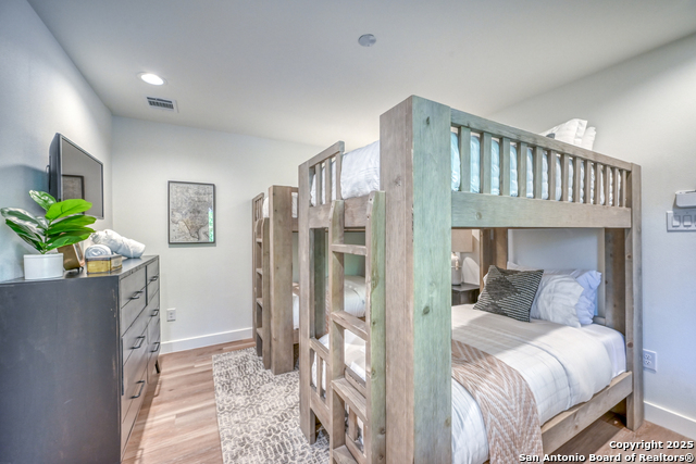 Image 40 of 101 For 2865 Edgegrove