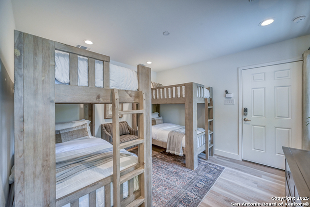 Image 42 of 101 For 2865 Edgegrove