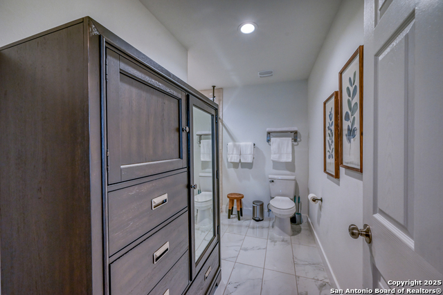 Image 47 of 101 For 2865 Edgegrove
