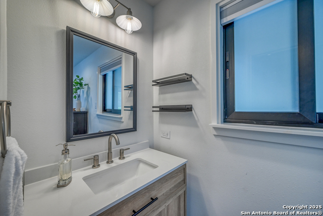 Image 50 of 101 For 2865 Edgegrove