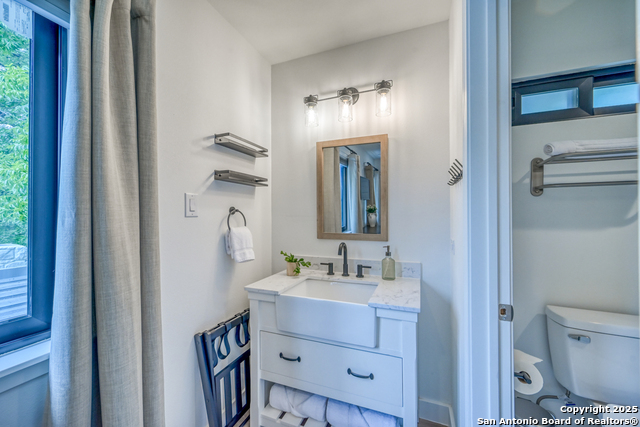 Image 51 of 101 For 2865 Edgegrove