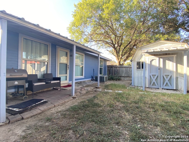 Listing photo id 31 for 9609 Woodland Hills