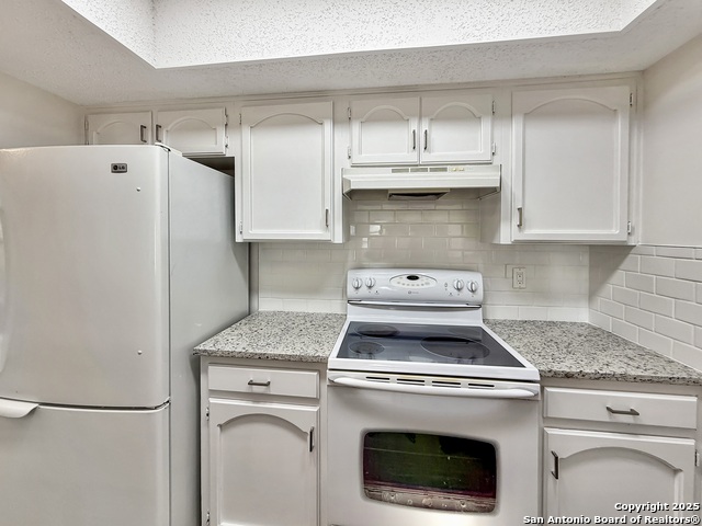 Image 12 of 38 For 1239 Amanda  