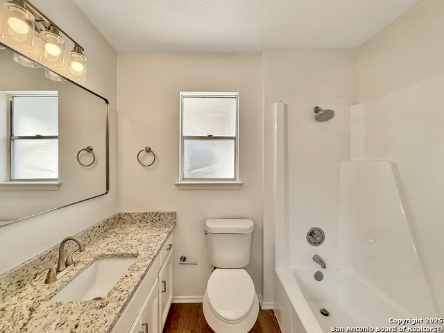 Image 21 of 38 For 1239 Amanda  