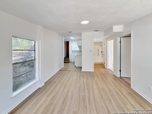 Image 23 of 38 For 1239 Amanda  