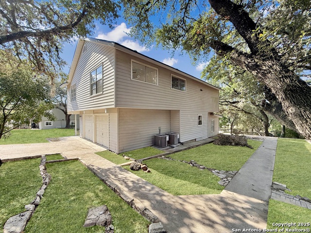 Image 33 of 38 For 1239 Amanda  