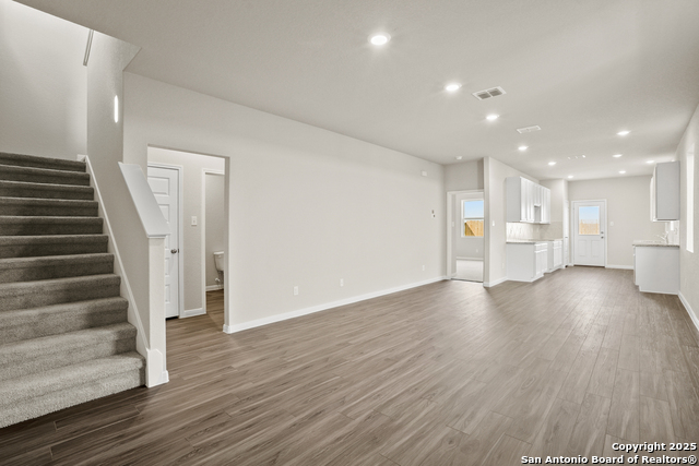 Image 3 of 33 For 2642 Downsbury Road