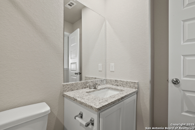 Listing photo id 16 for 8818 Black Oak Drive