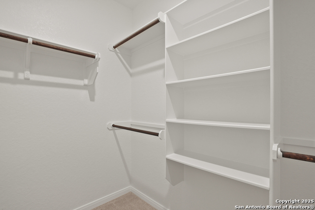 Listing photo id 17 for 8818 Black Oak Drive