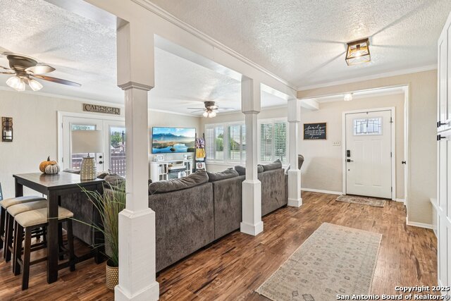 Listing photo id 11 for 100 Carroll N