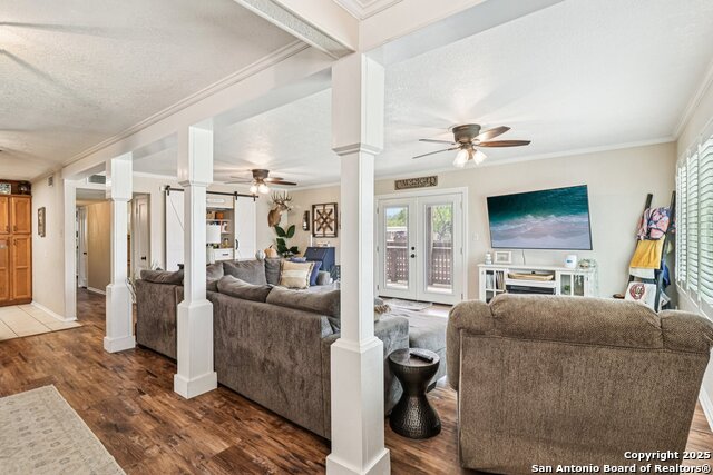 Listing photo id 15 for 100 Carroll N