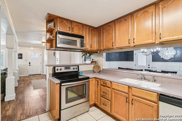 Listing photo id 19 for 100 Carroll N