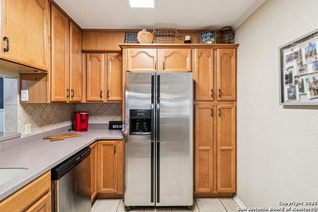 Listing photo id 21 for 100 Carroll N