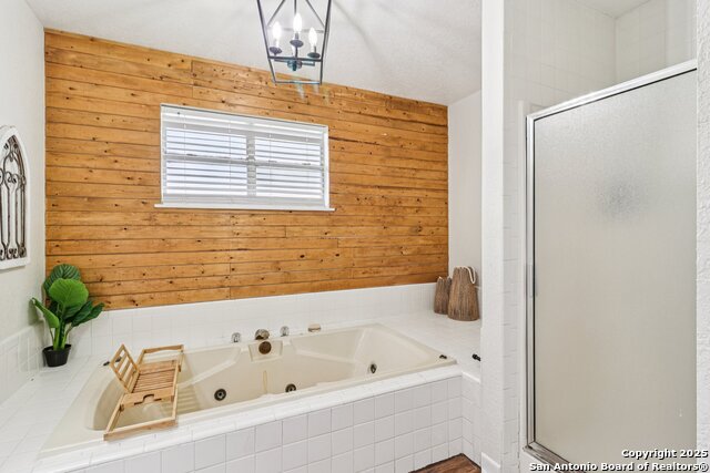 Listing photo id 31 for 100 Carroll N