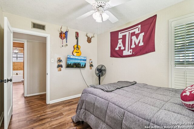 Listing photo id 39 for 100 Carroll N