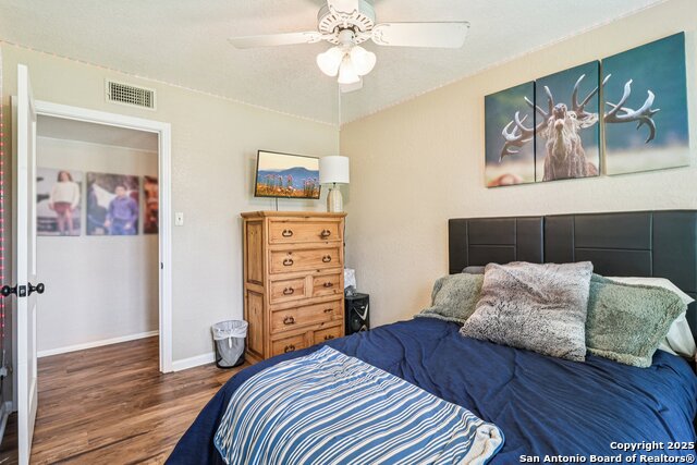 Listing photo id 40 for 100 Carroll N