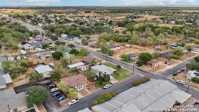 Listing photo id 54 for 100 Carroll N