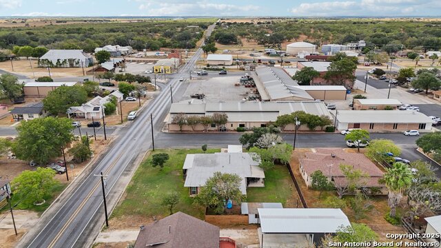 Listing photo id 55 for 100 Carroll N