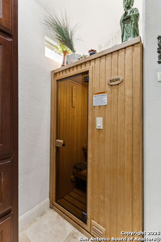 Image 18 of 45 For 222 Longwood