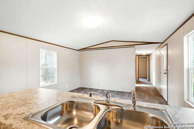 Image 12 of 26 For 846 Inglewood