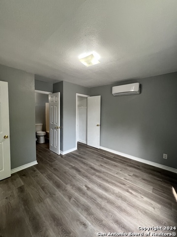 Image 9 of 16 For 1723 Mayfield Blvd W 4