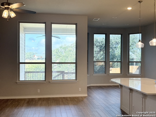 Listing photo id 4 for 1567 Terrys Gate