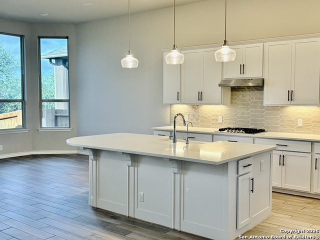 Listing photo id 5 for 1567 Terrys Gate