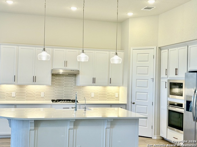 Listing photo id 6 for 1567 Terrys Gate