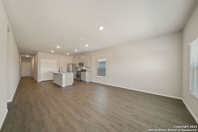 Image 8 of 25 For 10107 Abrams View