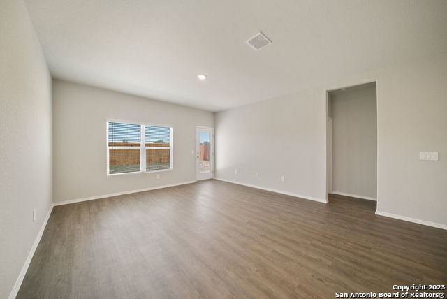 Image 9 of 25 For 10107 Abrams View