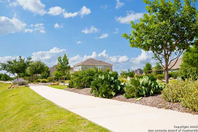 Listing photo id 5 for 8318 Wren Circle