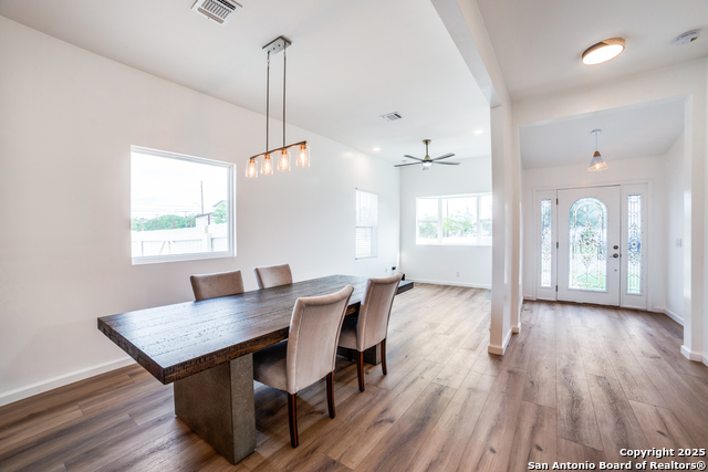 Image 12 of 24 For 824 Elmwood