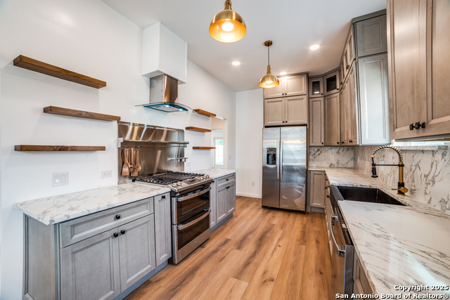 Image 8 of 24 For 824 Elmwood