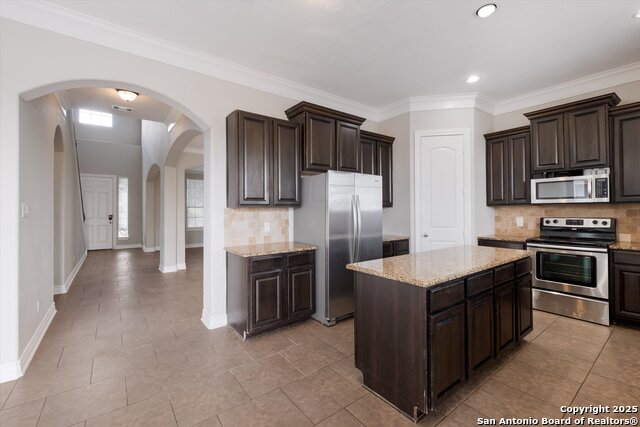 Image 7 of 28 For 11338 Begonia Rock