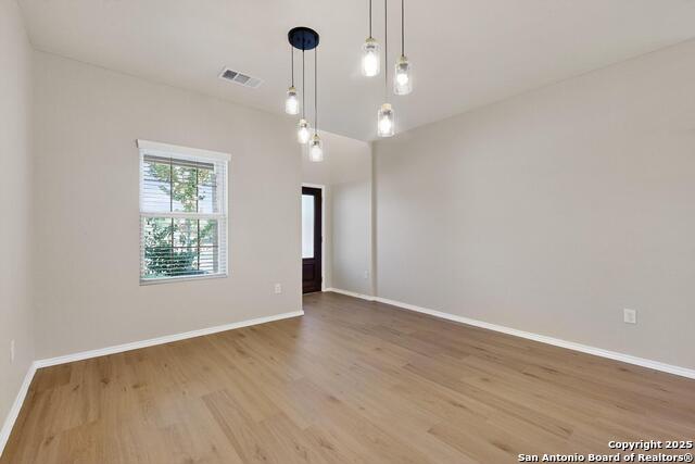 Listing photo id 11 for 11527 Tiger Woods