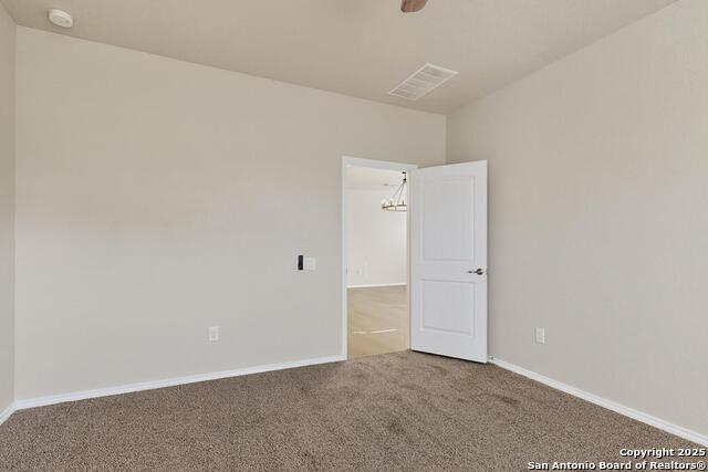 Listing photo id 16 for 11527 Tiger Woods