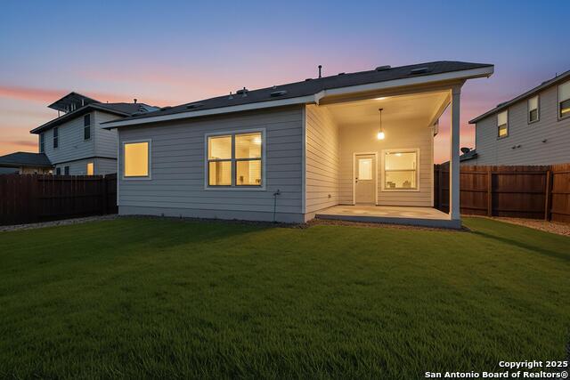 Listing photo id 32 for 11527 Tiger Woods