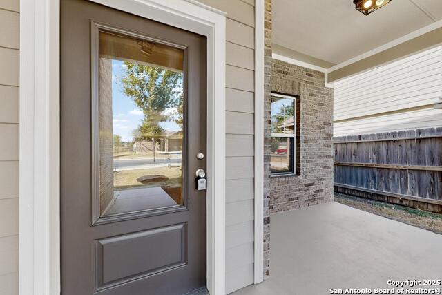 Listing photo id 2 for 11527 Tiger Woods