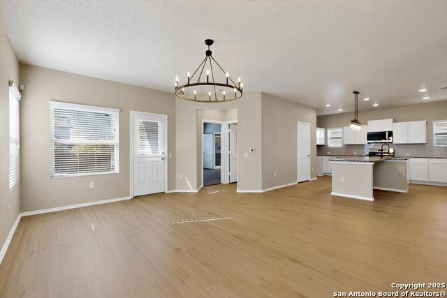 Listing photo id 4 for 11527 Tiger Woods