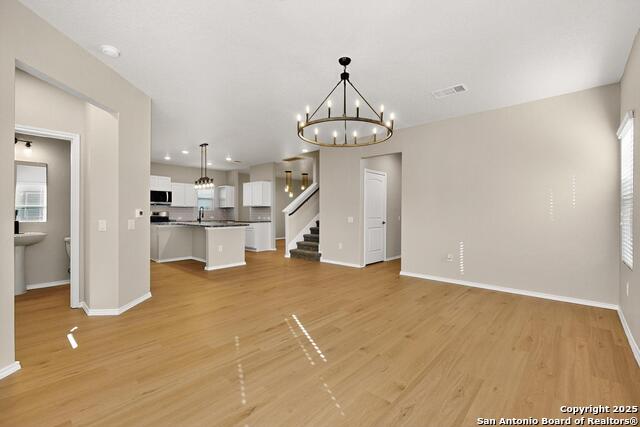 Listing photo id 5 for 11527 Tiger Woods