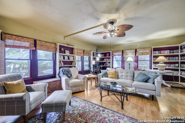 Image 11 of 25 For 207 Cherokee