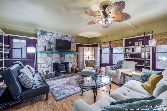 Image 12 of 25 For 207 Cherokee