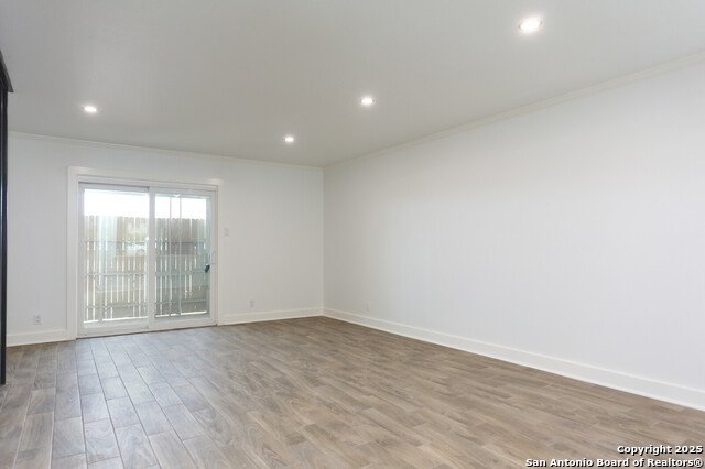 Image 4 of 16 For 112 Ruelle Lane  112